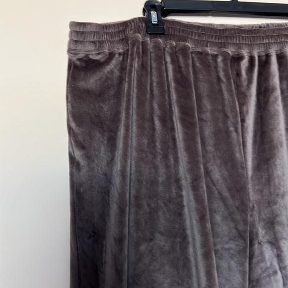 SKIMS Velour Wide Leg Pants - Picture 3 of 5